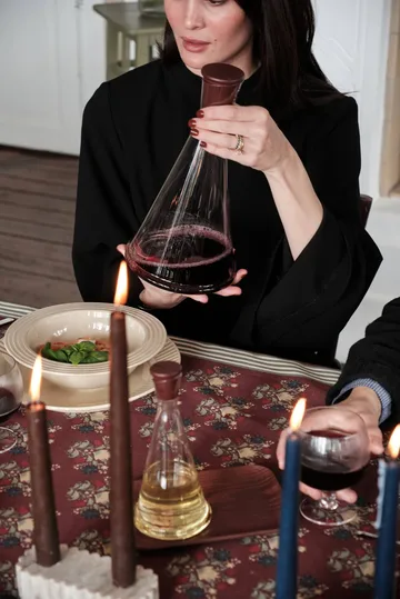 Gurken vin karaff - Klar-mørkerød, 1,6 l - Sagaform