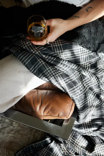 Rut fleeceteppe 130x170 cm - Svart - Sagaform