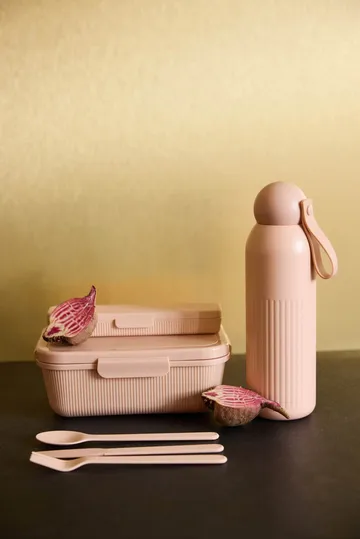 Tina bestikksett - Rosa Pantone 489C - Sagaform