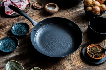 Satake keramisk stekepanne lett støpejern 20+28 cm - Satake