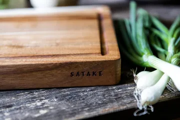 Satake skjærefjøl - Akasie, oljet, 43,2x27,9x3,8 cm - Satake