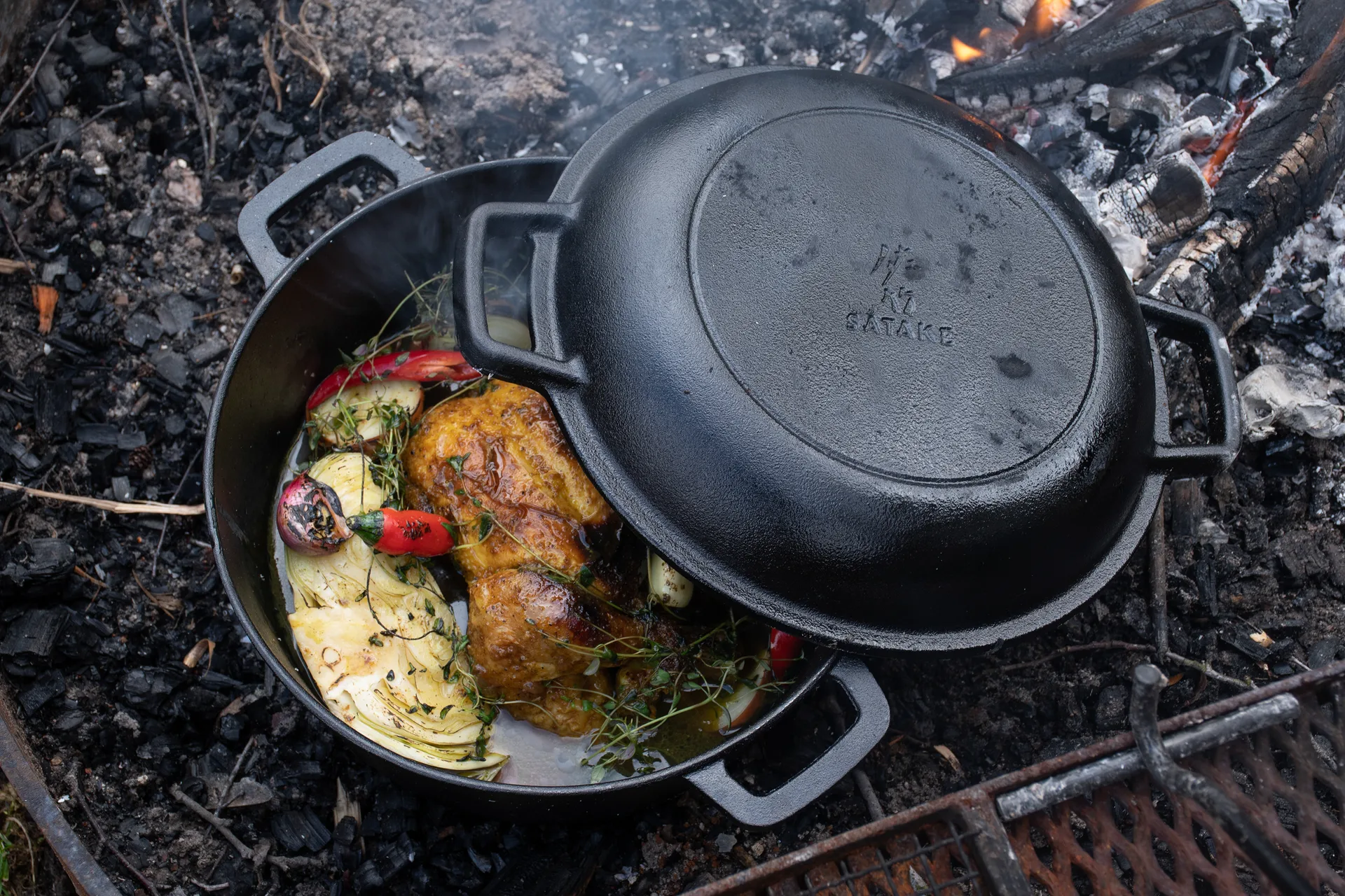 Støpejernsgryte med stekelokk, Ø26 cm Satake
