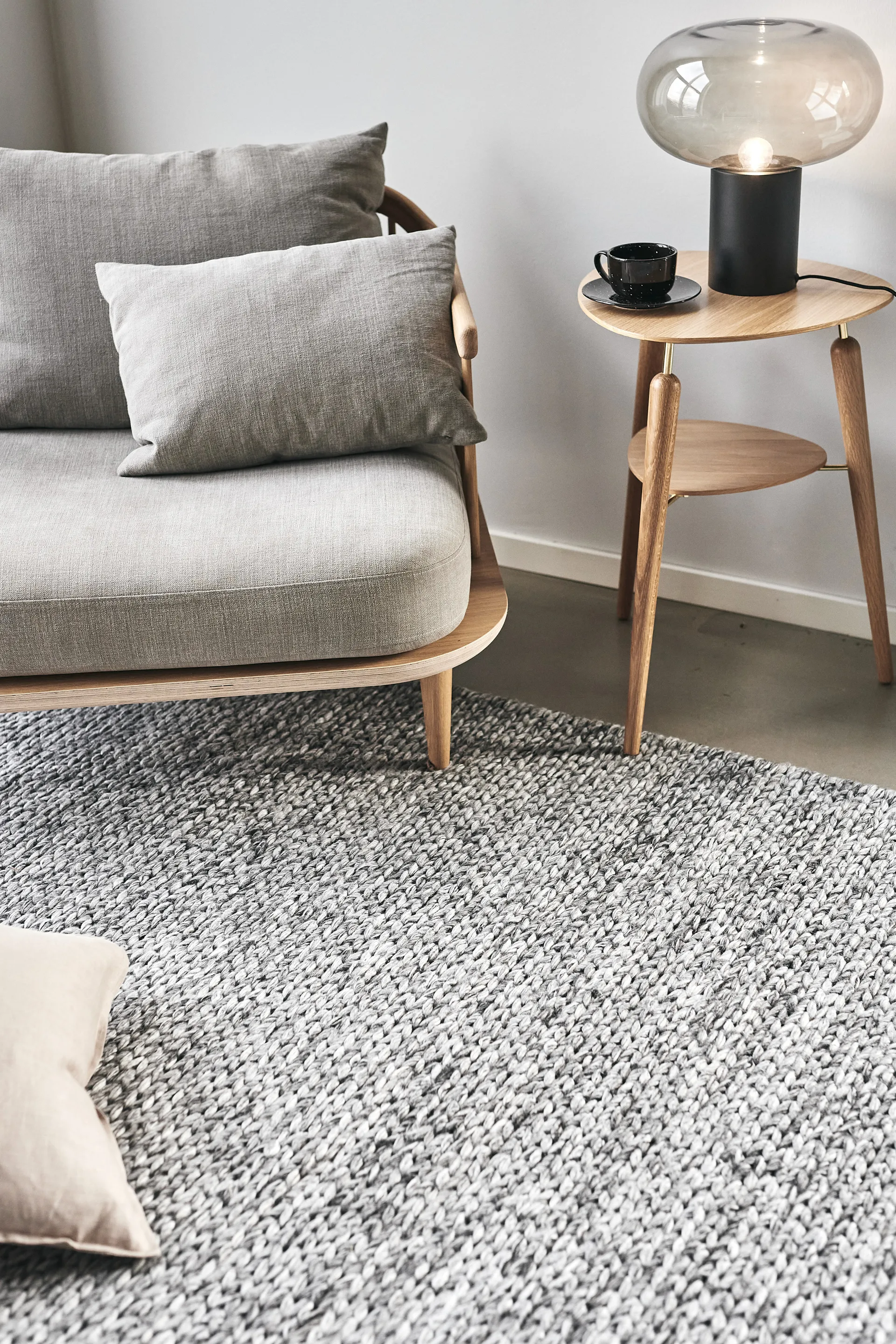 Braided ullteppe mørk grå, 170x240 cm Scandi Living