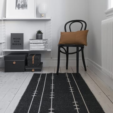 Fir gulvteppe nude-black - 70x200 cm - Scandi Living