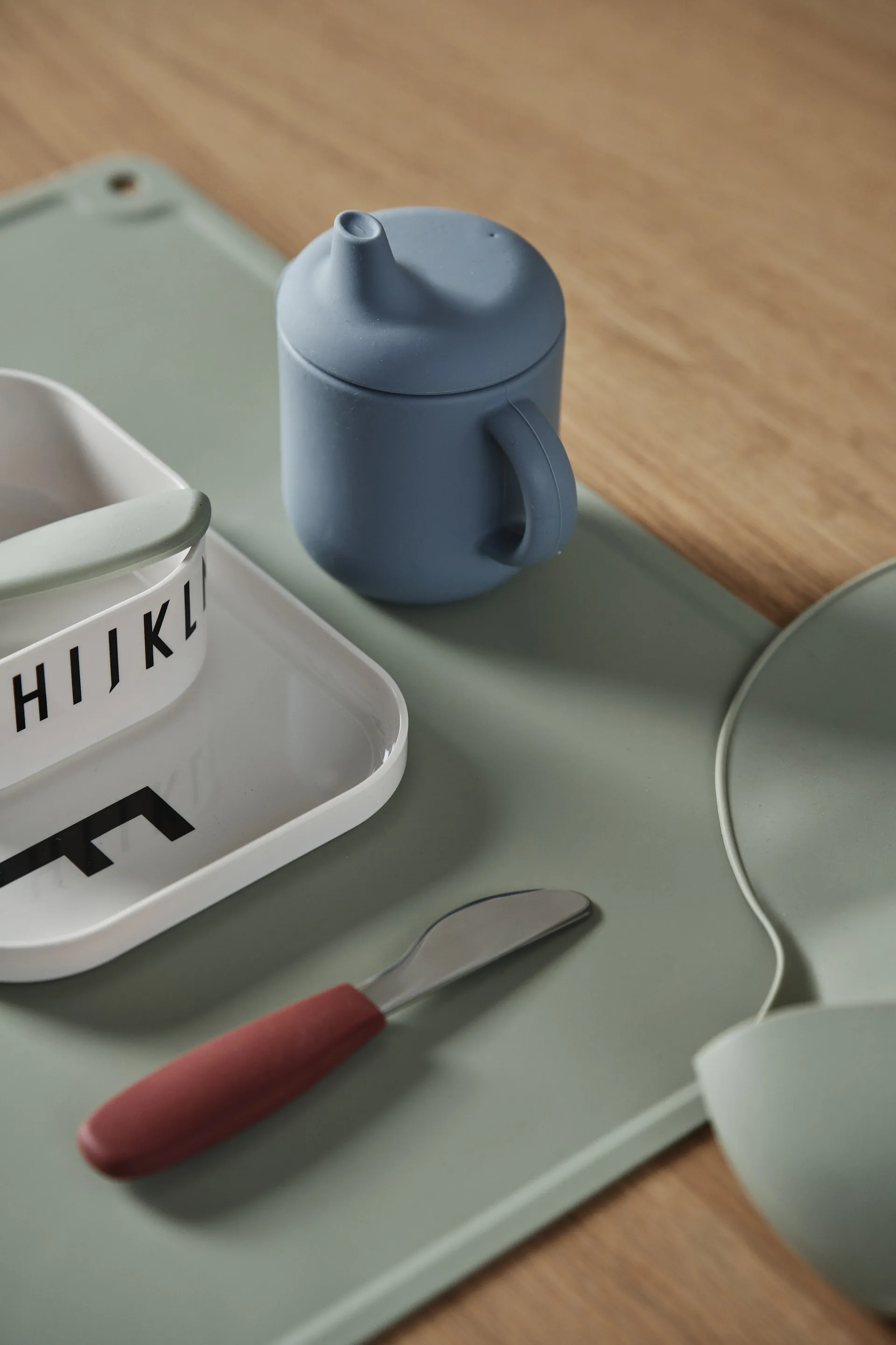 Loula bordbrikke silikon, Green Scandi Living