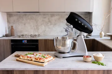 Smeg 50's Style kjøkkenmaskin 4,8 L - Svart-sølv 800 W - Smeg