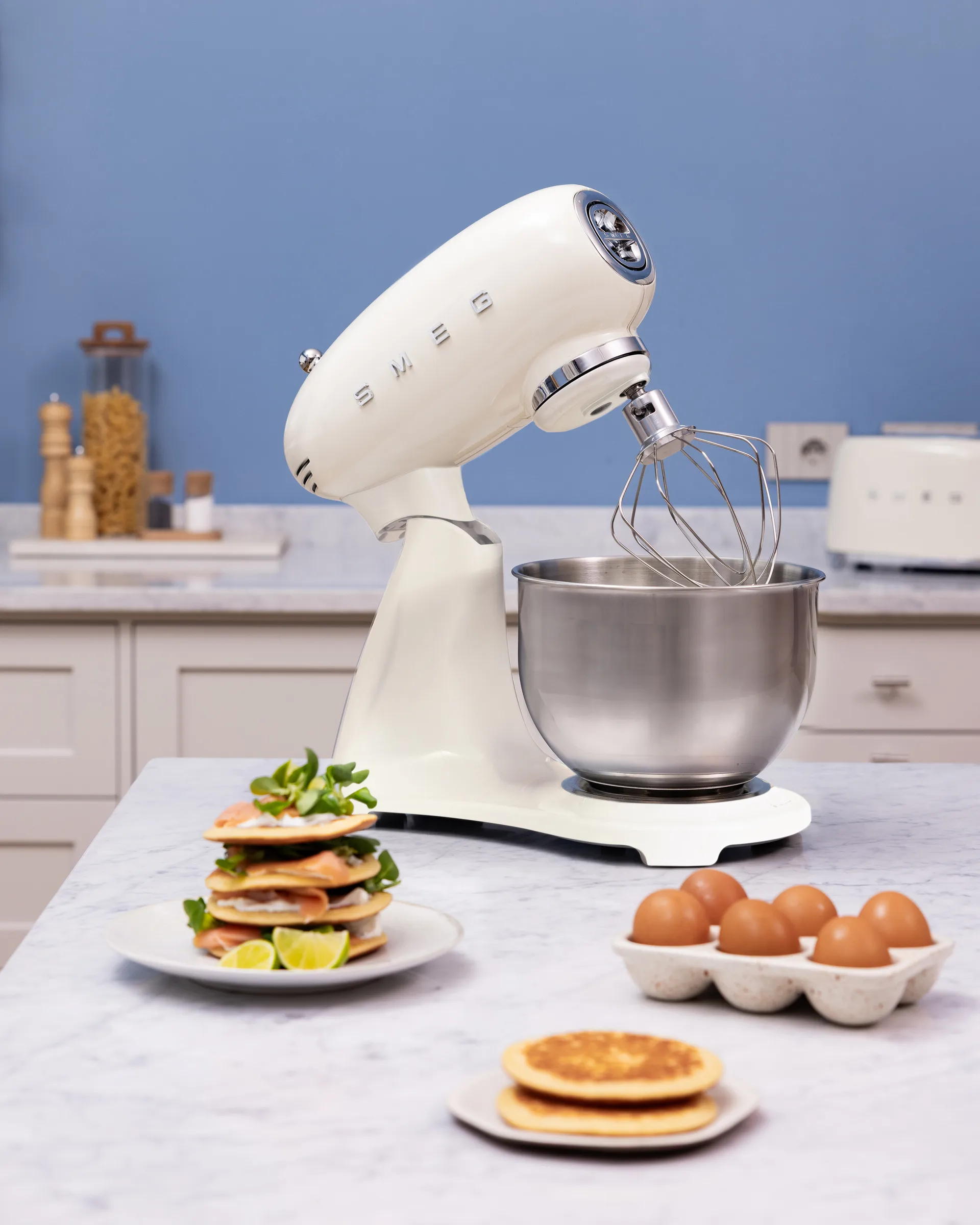 Smeg 50's style kjøkkenmaskin, Creme, 1000 w, 4,8 L Smeg