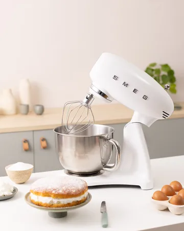 Smeg 50's style kjøkkenmaskin - Hvit, 1000 W, 4,8 l - Smeg