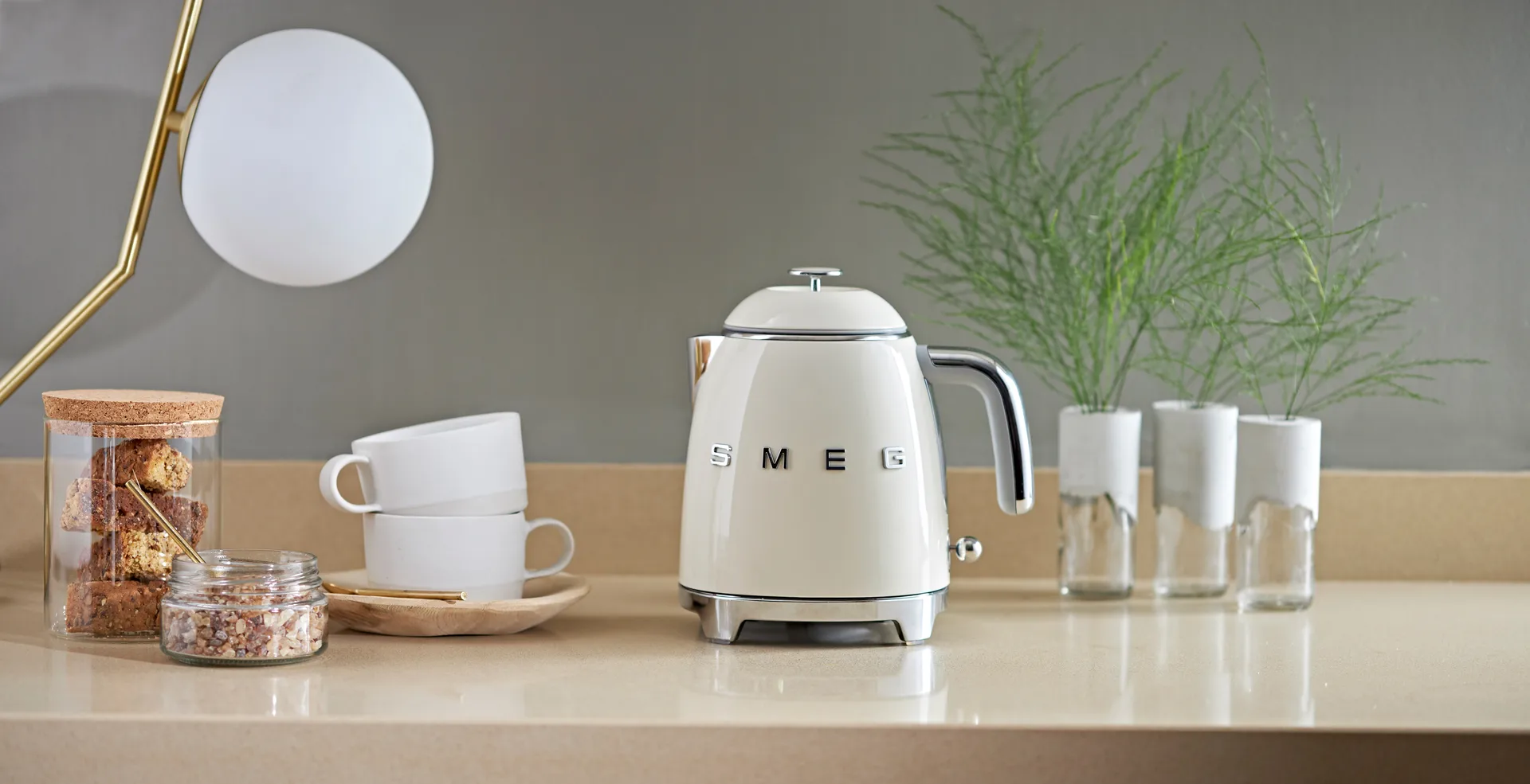 Smeg 50's Style vannkoker mini 0,8 L, Creme (hvit) Smeg