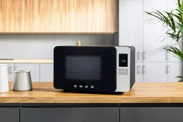 Smeg mikrobølgeovn - Svart - Smeg