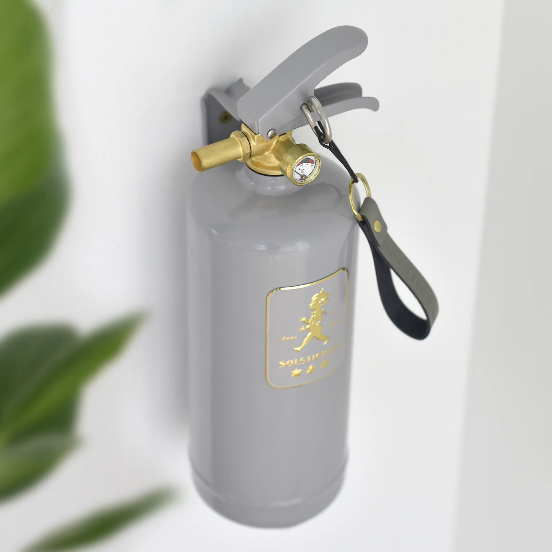 Solstickan brannslukker 2 kg, Design Edition grå-gull Solstickan Design