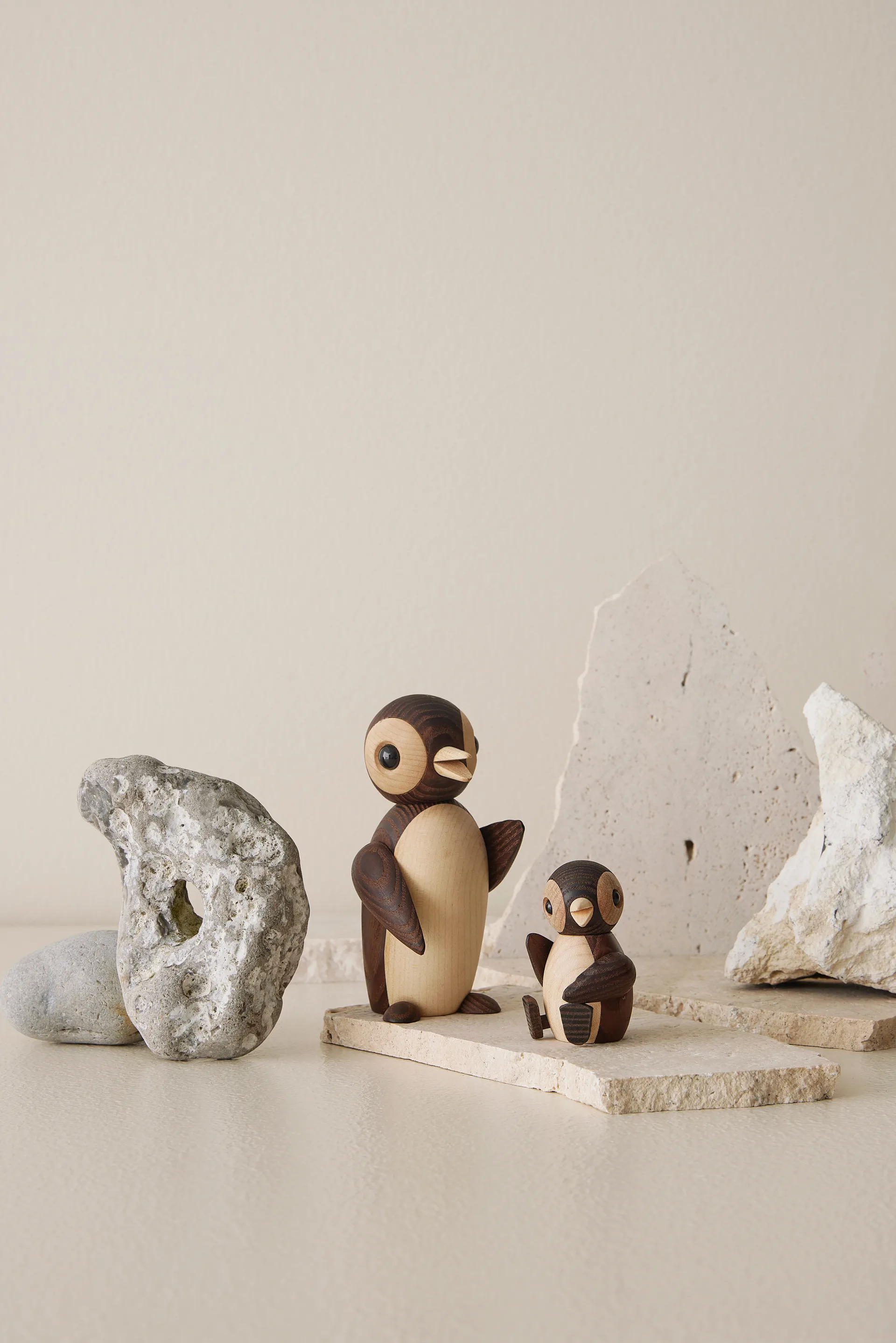 Frost Pingvin dekorasjon 12,5 cm, Brun Spring Copenhagen