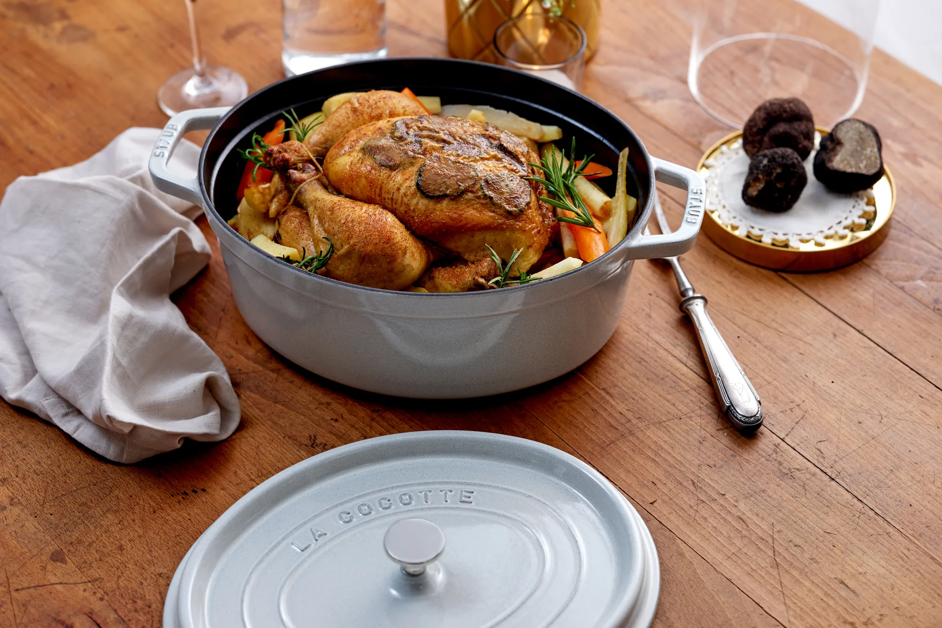 Staub La Cocotte oval gryte støpejern 6,7 L, White truffle STAUB