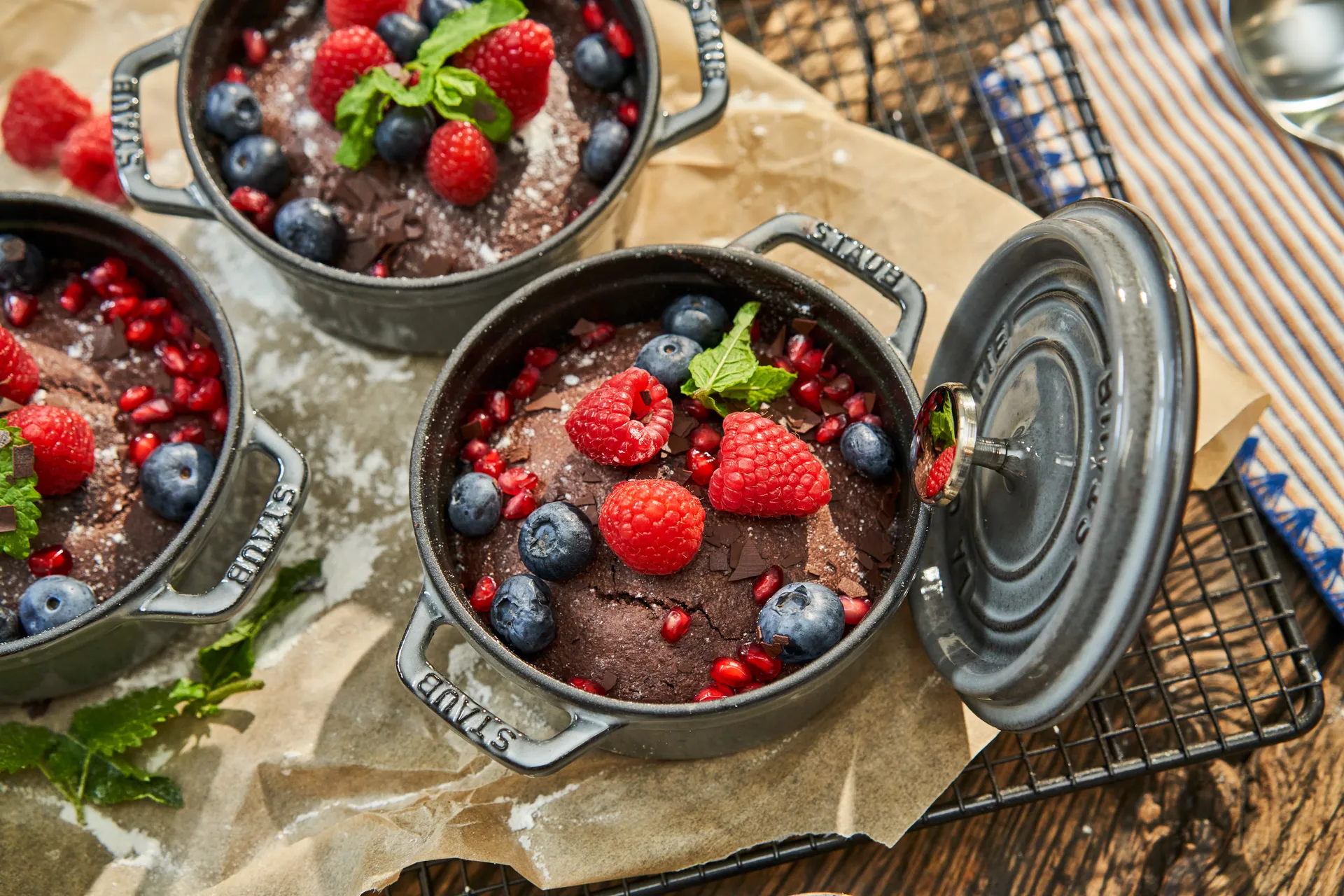 Staub La Cocotte rund gryte støpejern 0,4 L, Grafittgrå STAUB