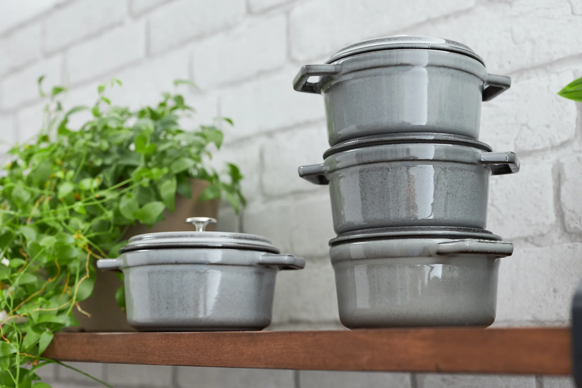 Staub La Cocotte rund gryte støpejern 0,8 L, Grafittgrå STAUB