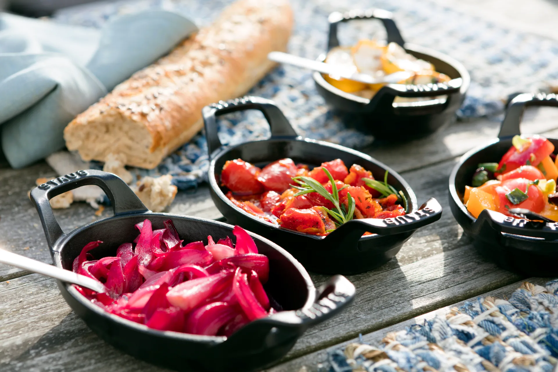 Staub oval ovnsform støpejern 15 cm, Svart STAUB