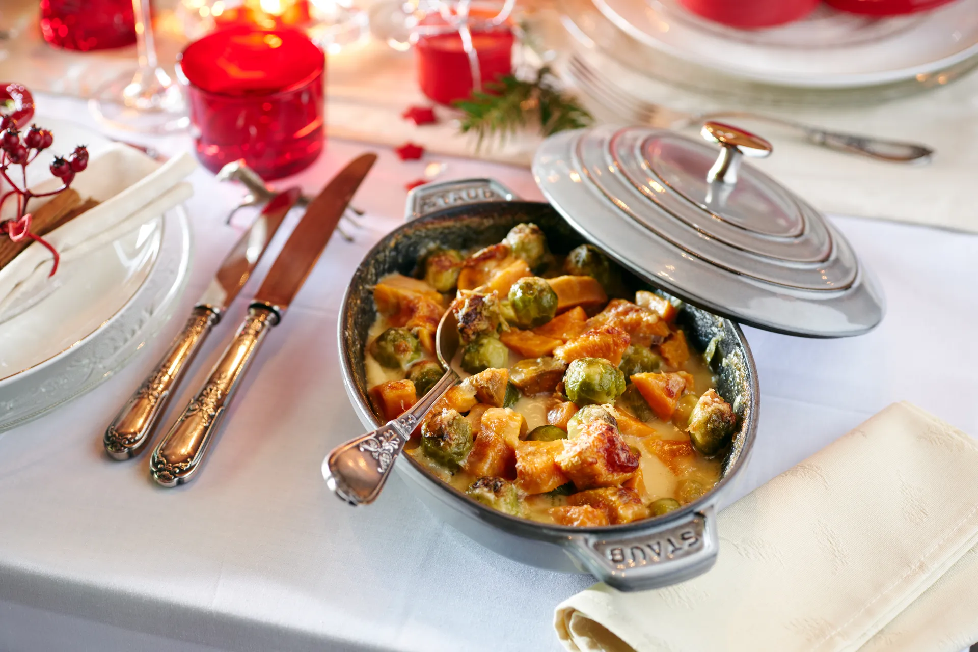 Staub ovnsform støpejern med lokk oval 23 cm, Grafittgrå STAUB