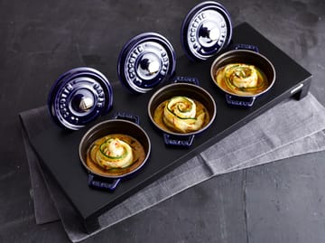 Staub serveringsholder til 3 minigryter - Svart - STAUB