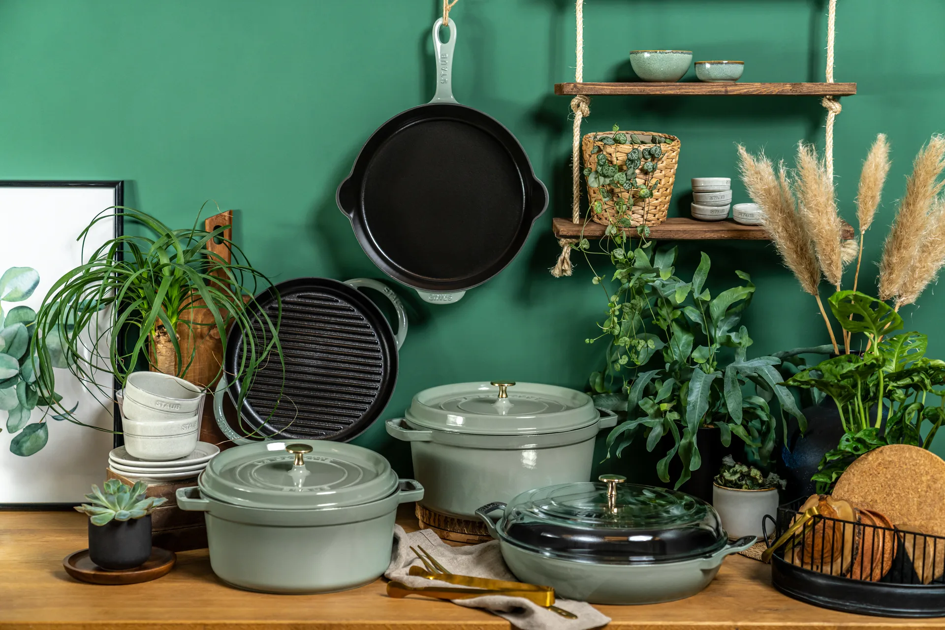 Staub stekepanne støpejern med helletut Ø28 cm, Eukalyptus STAUB