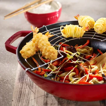 Wok med glasslokk Ø37 cm 5,7 L - Rød - STAUB