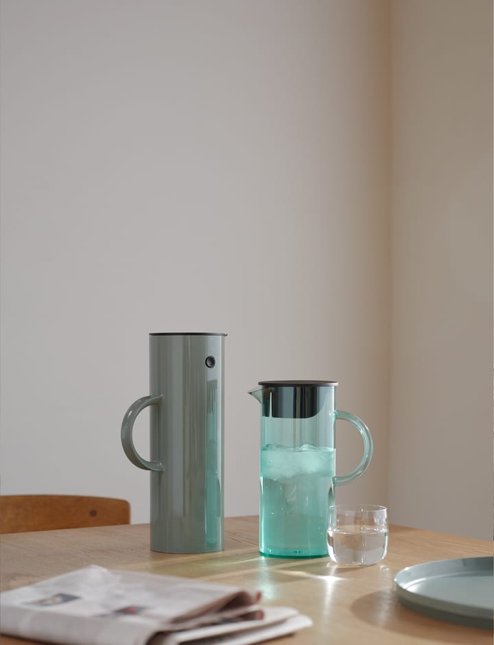 EM77 kanne med lokk 1,5 L, Dusty Green Stelton