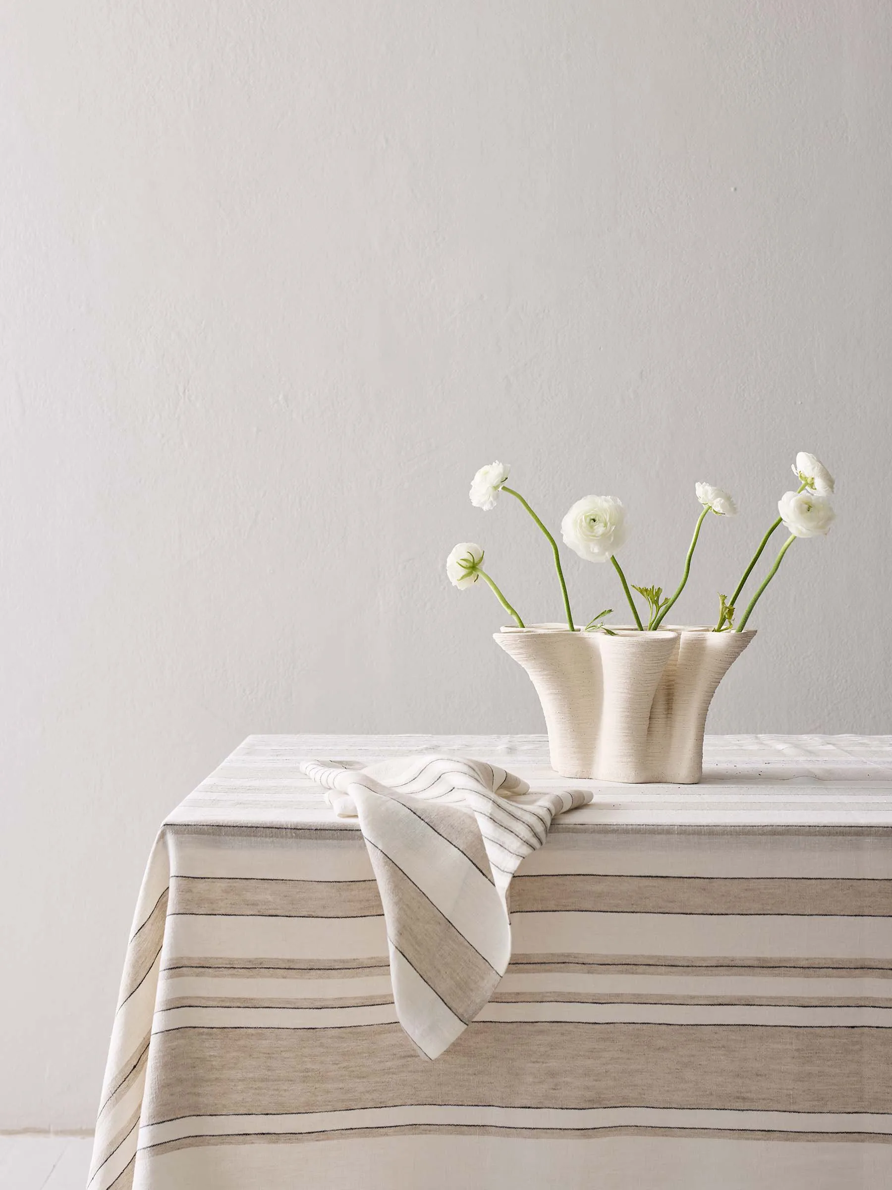 Noah bordduk, Beige stripe, 145x270 cm Tell Me More