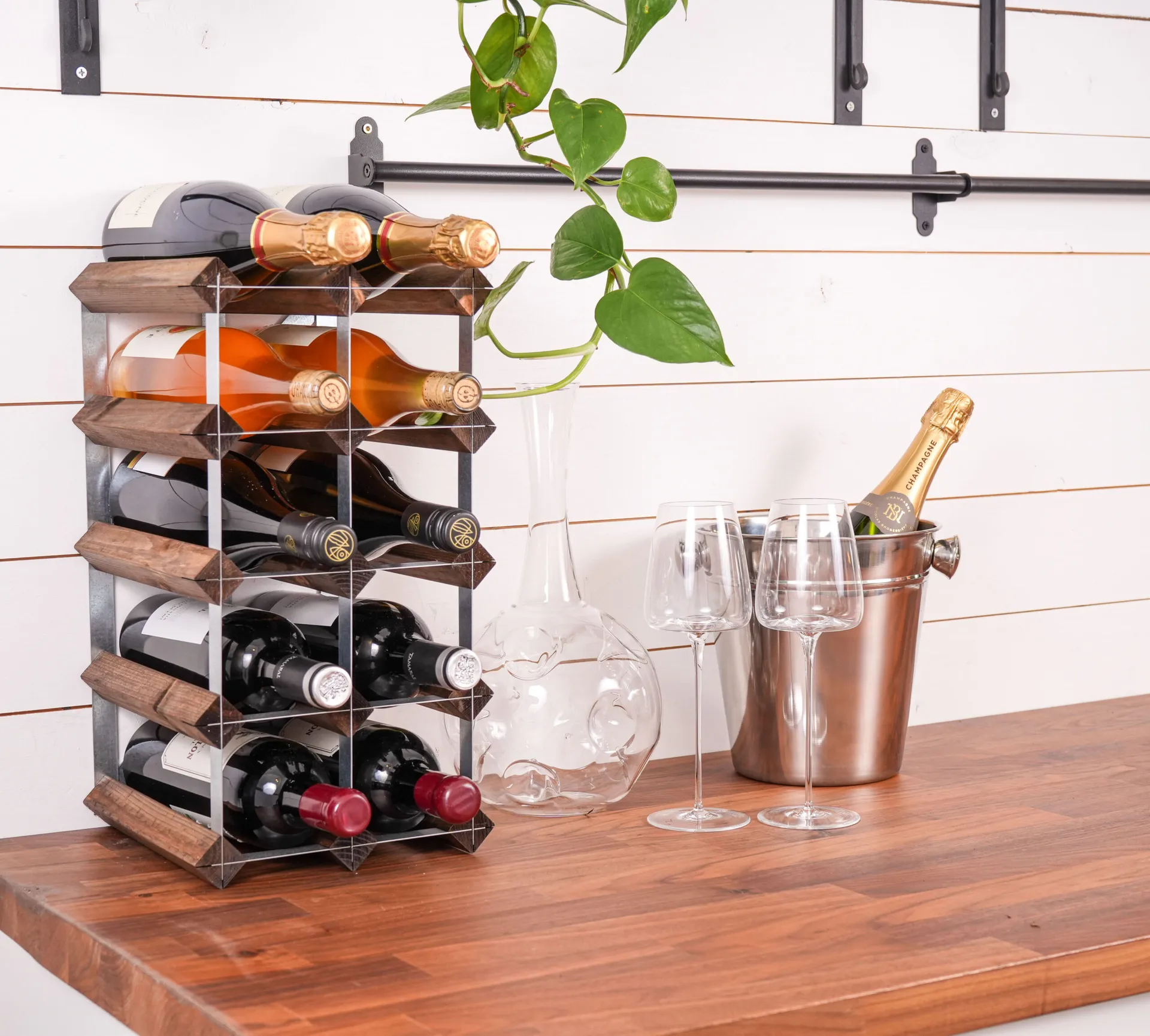 The Swedish Wine Rack Factory vinstativ montert, 12 flasker-mørk furu The Swedish Wine Rack Factory