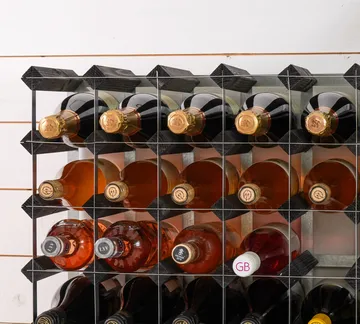 The Swedish Wine Rack Factory vinstativ montert - 16 flasker-svart furu - The Swedish Wine Rack Factory