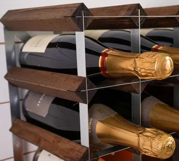 The Swedish Wine Rack Factory vinstativ montert - 9 flasker–mørk furu - The Swedish Wine Rack Factory