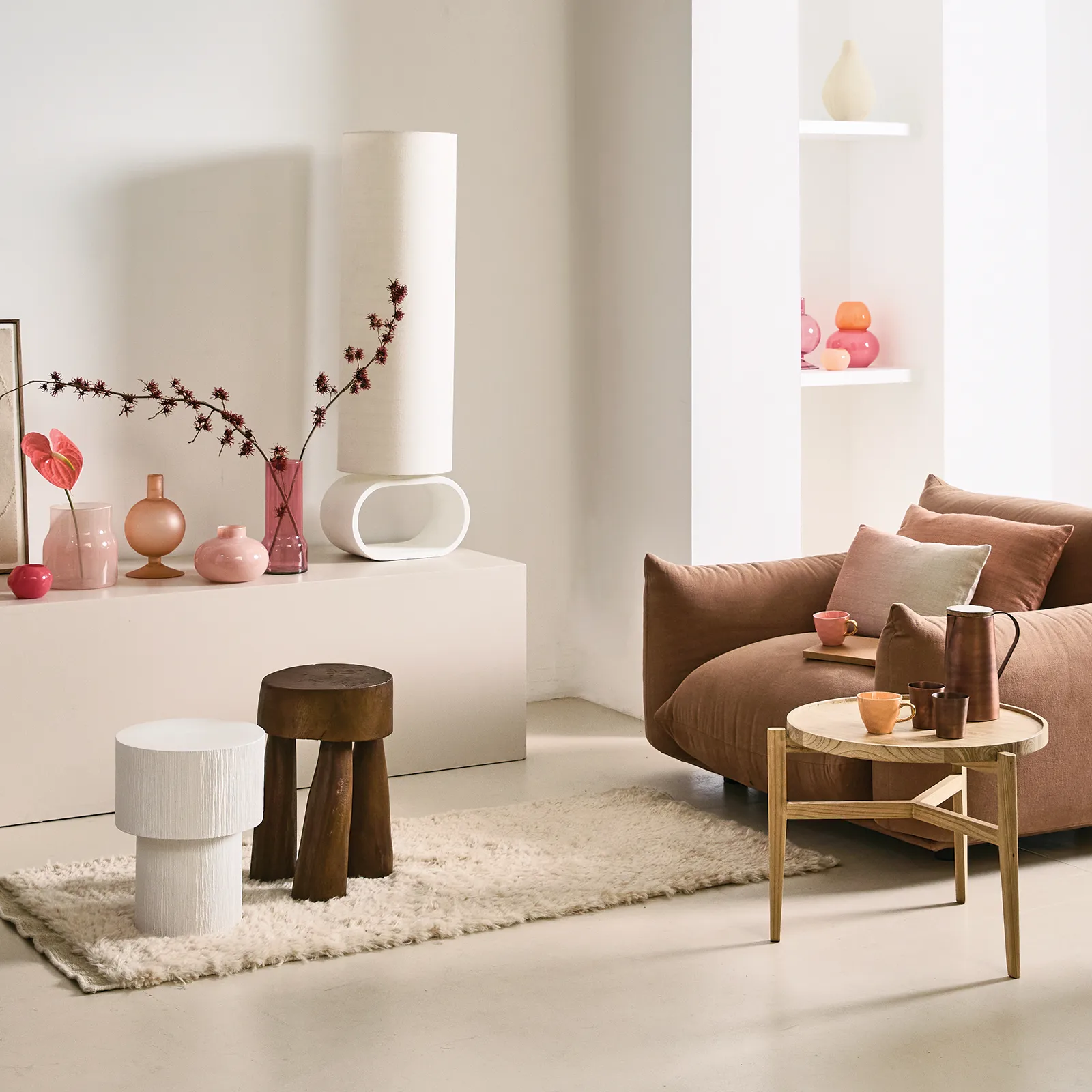 Alezio sidebord Ø28,7 cm, Off white URBAN NATURE CULTURE