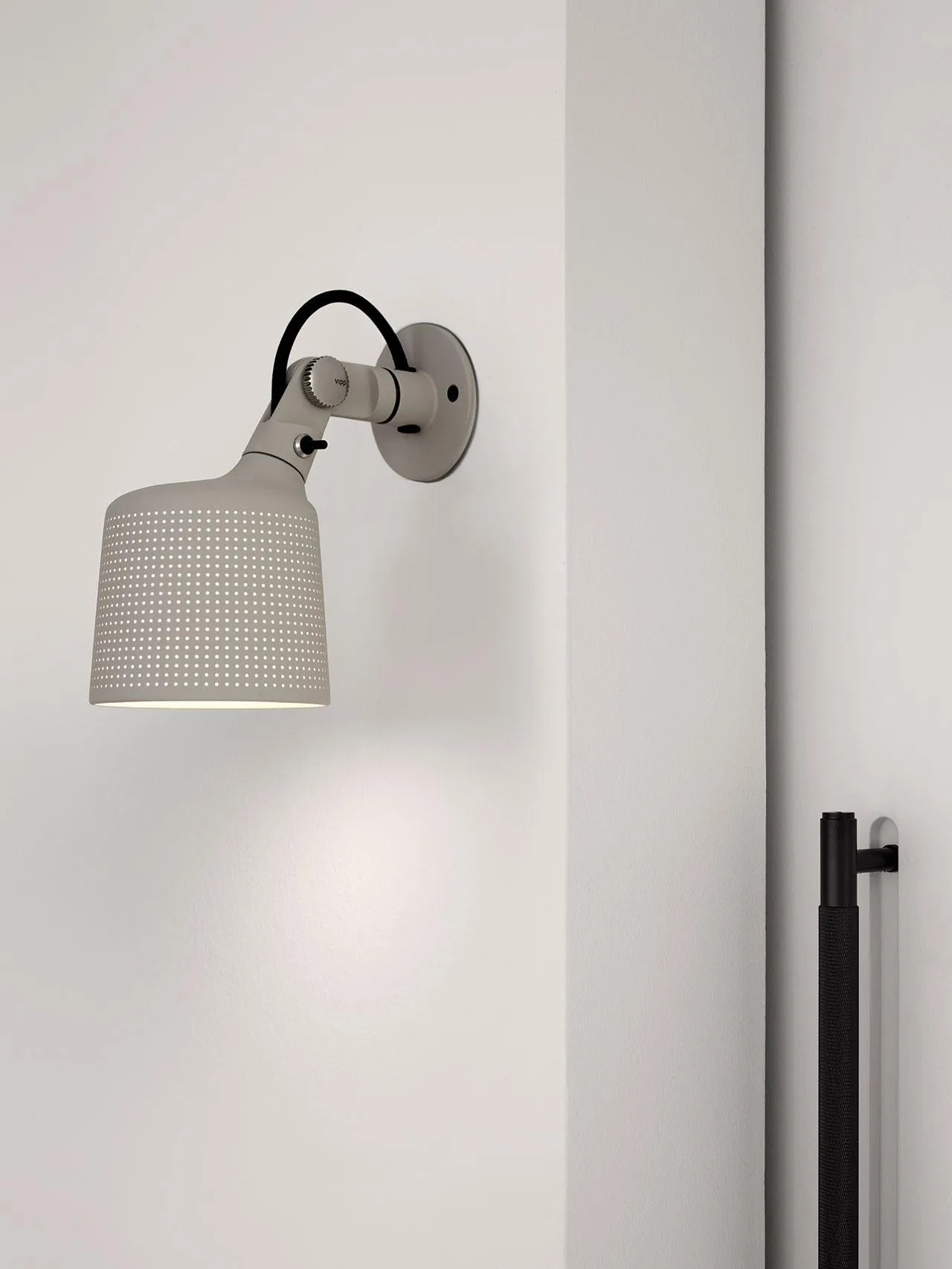 Vipp524 spotlight vegg, Warm grey Vipp