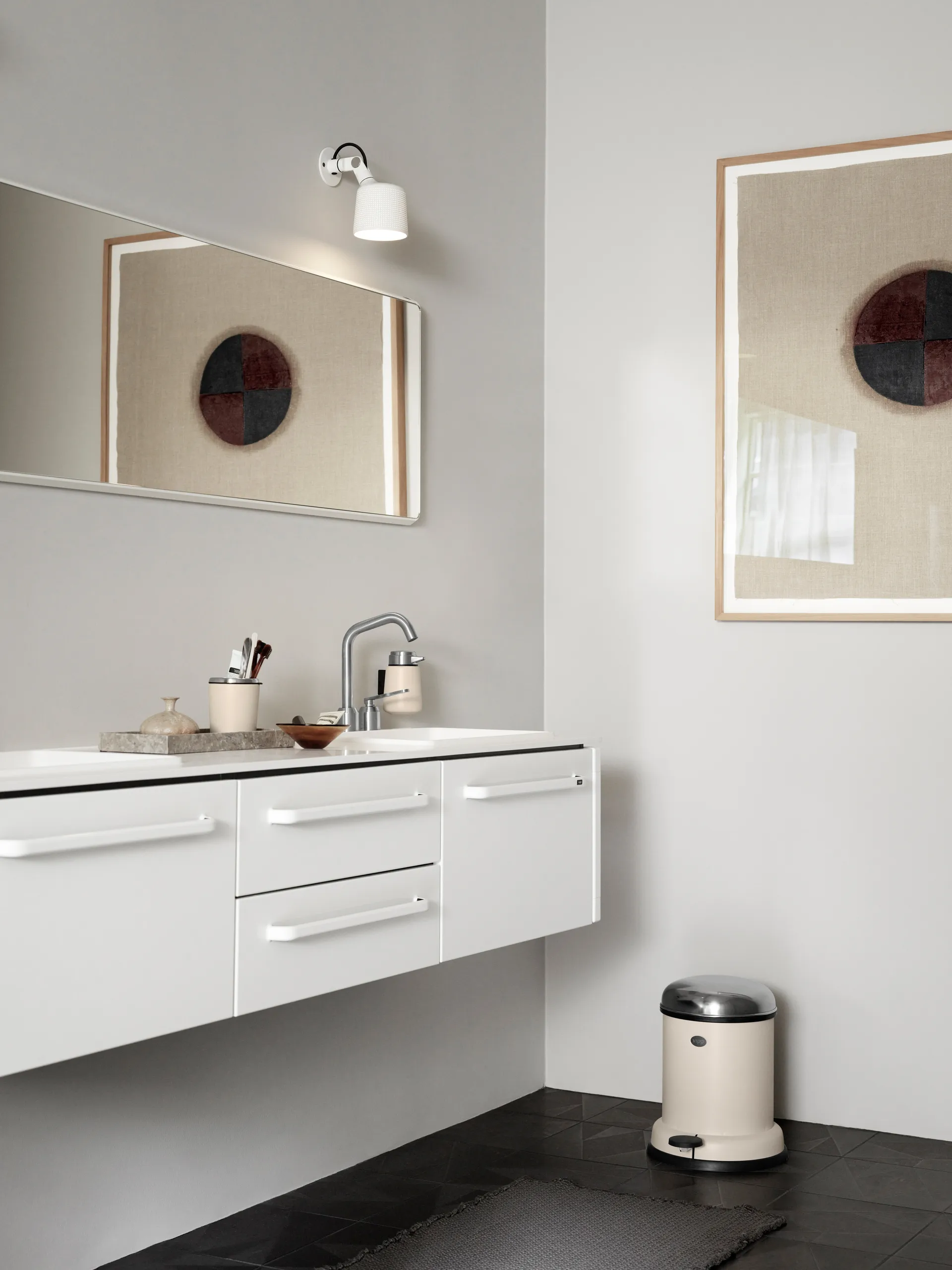 Vipp912 veggspeil medium 50x126 cm, Hvit Vipp
