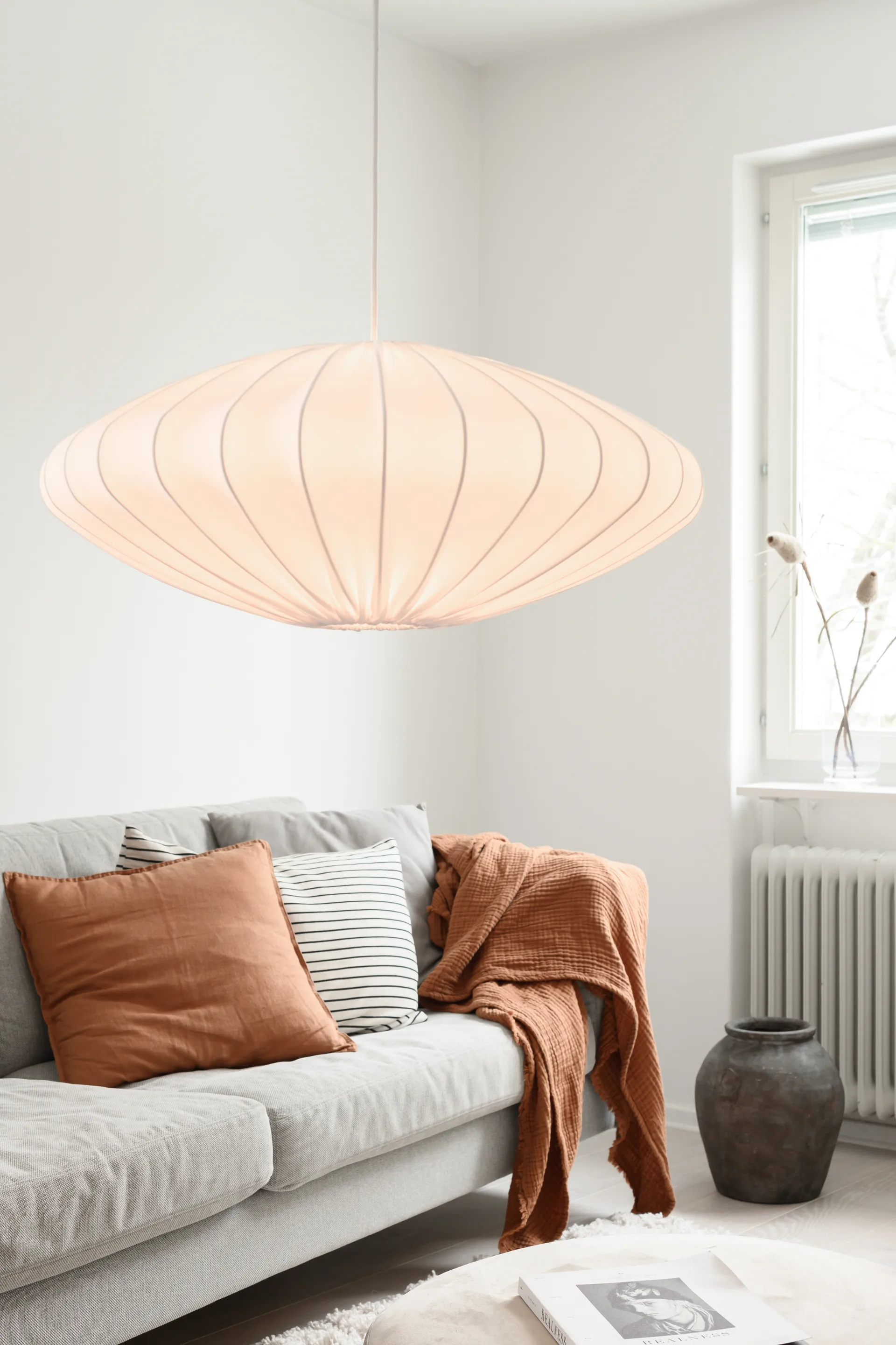 Ellipse lampeskjerm 65 cm lin, Hvit Watt & Veke