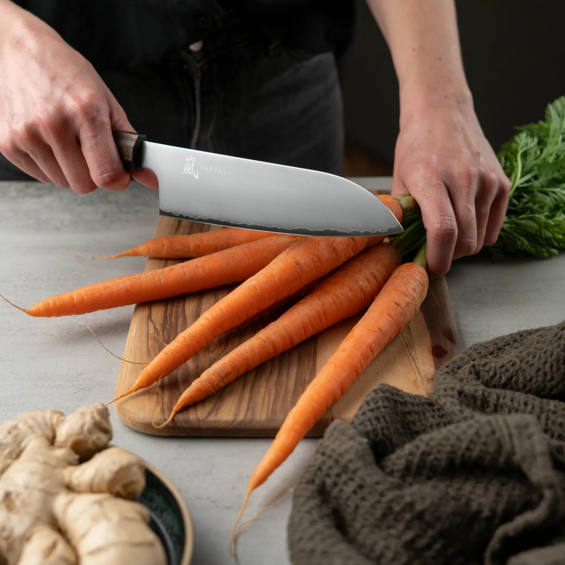 Hana santokukniv 16,5 cm, Rustfritt stål-pakkawood Yaxell