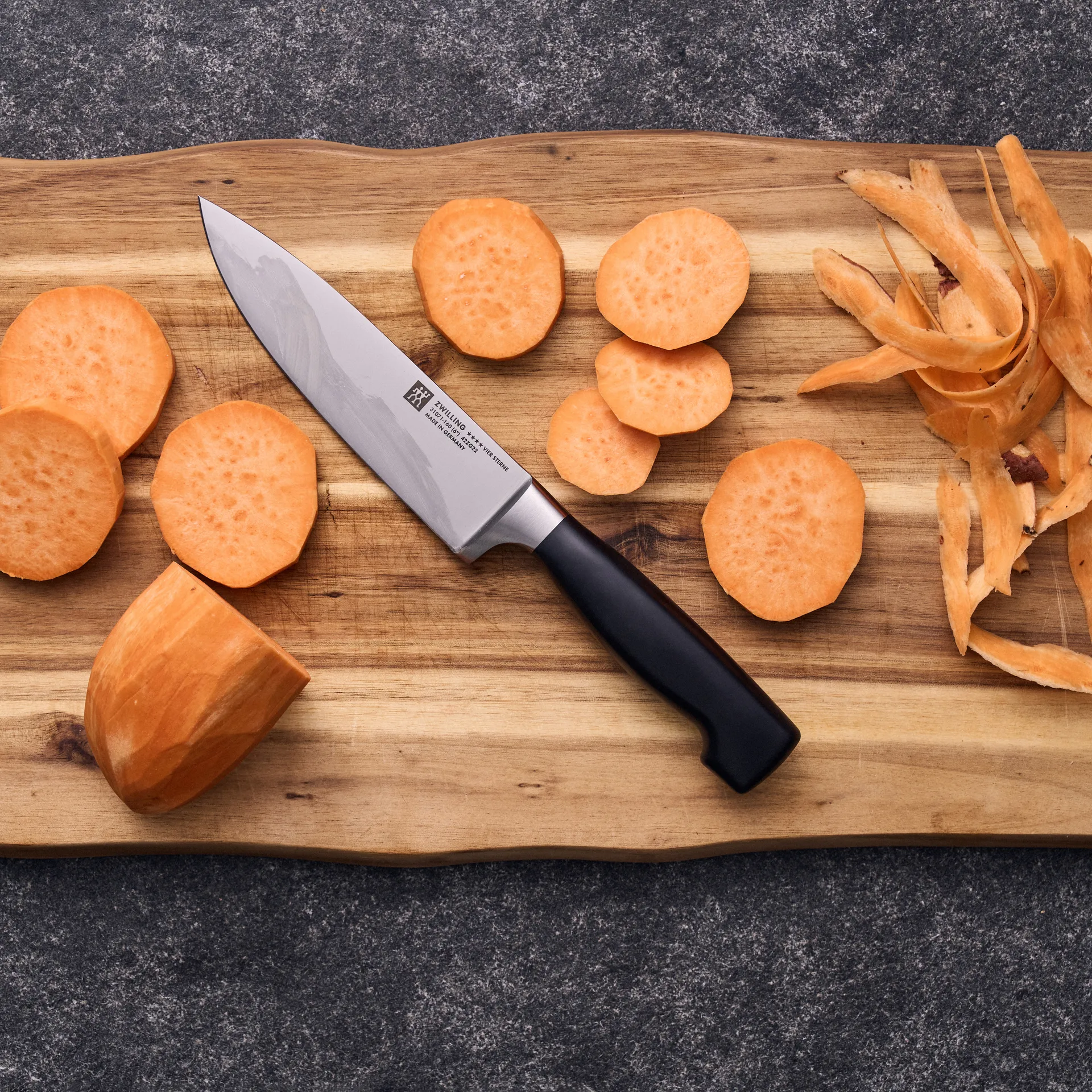 Zwilling Four star kokkekniv 16 cm, Svart-rustfritt stål Zwilling