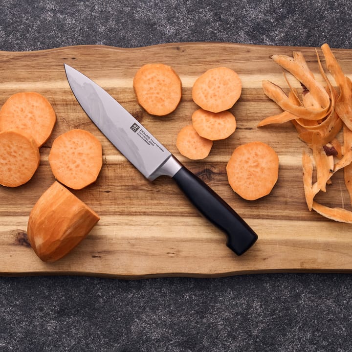 Zwilling Four star kokkekniv 16 cm, Svart-rustfritt stål Zwilling