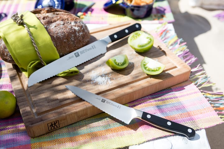 Zwilling Pro kompakt tagget kokkekniv 14 cm, Svart-rustfritt stål Zwilling